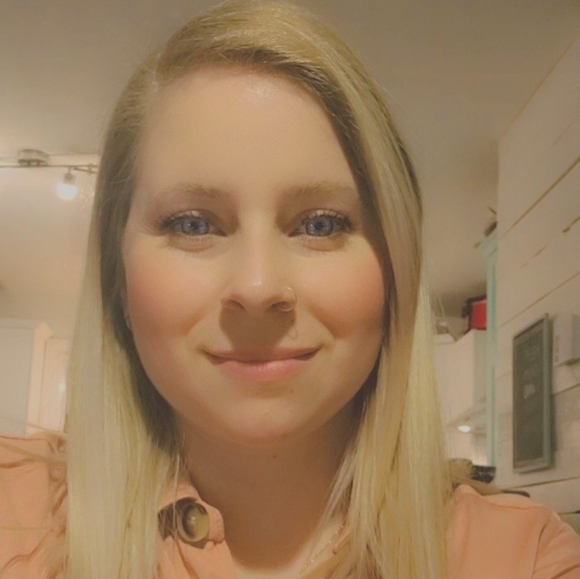 Meet your Posher, Tania - Picture 1 of 1